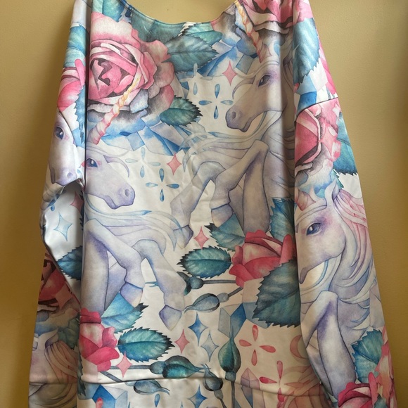 Pretty Unicorn Pullover - Picture 6 of 9